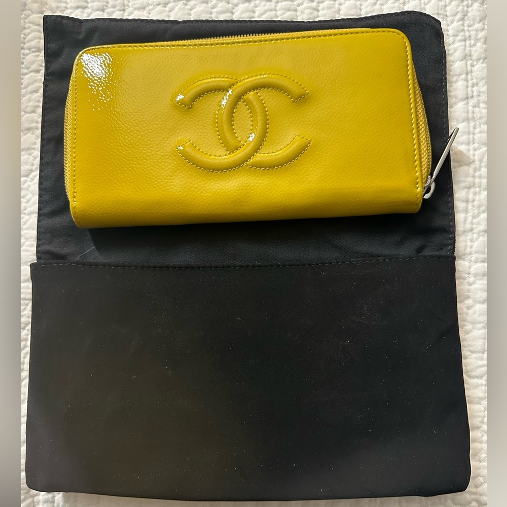 Sold soldBeautiful mustard yellow Chanel wallet - Picture 2 of 6